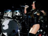 Demi Lovato kusząco gorsecie na scenie